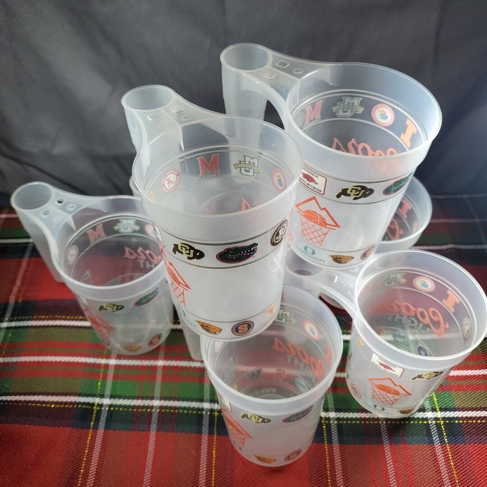 Coors Light 24oz Plastic Draft Cups 8pc Clear NCAA College Logos Tailgate